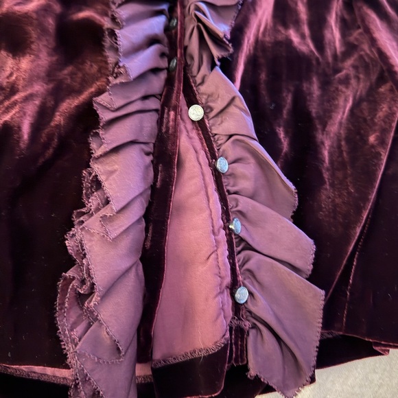 Ralph Lauren Women’s GORGEOUS Burgundy Blouse Silk Blend Hidden Buttons Ruffles - Picture 5 of 5